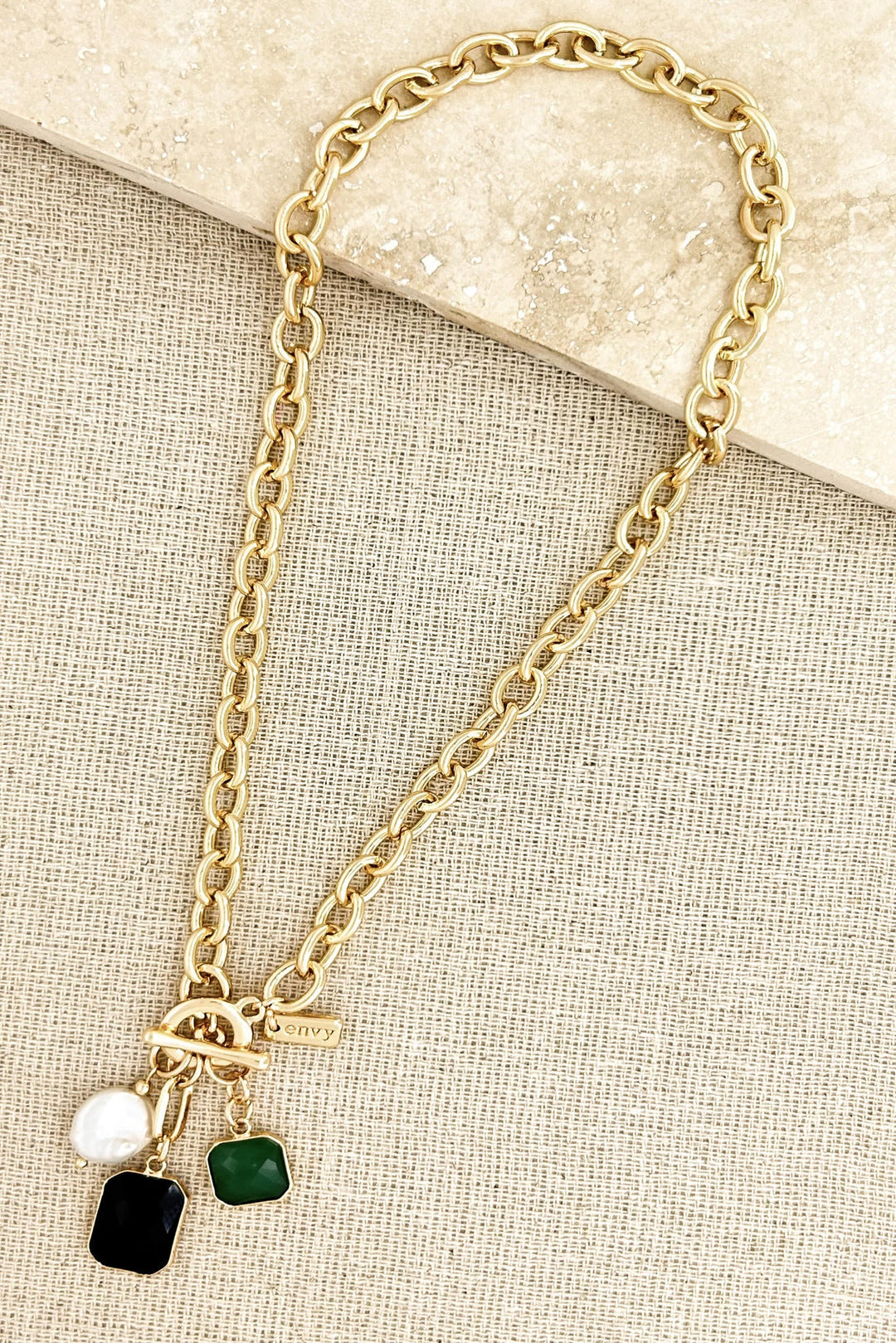 Short Gold Link Necklace With A Pearl & Black & Green Faceted Glass Pendants 4633