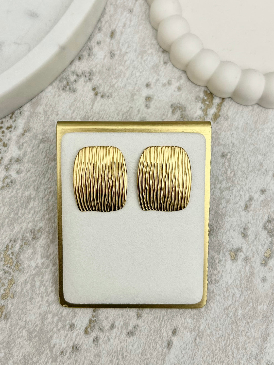 Gold Ribbed Disk Style Earrings