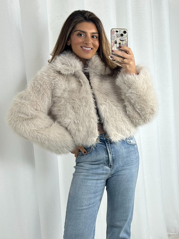 Zip Up Faux Fur Collared Cropped Jacket (2 Colours)