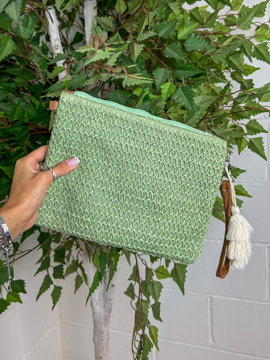 Woven Straw Tassel Clutch Bag (2 Colours)