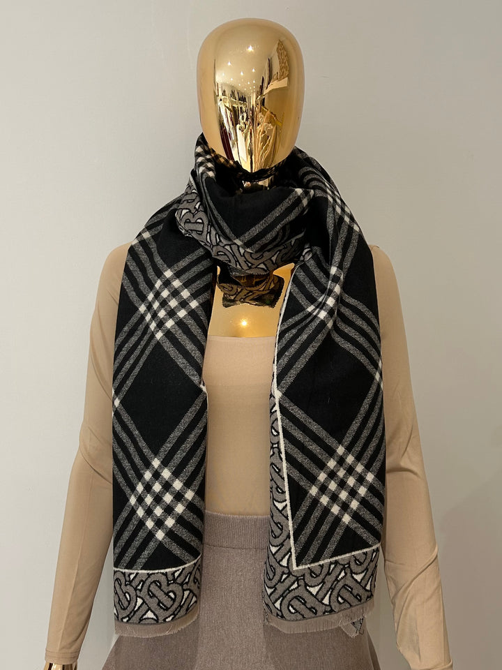 Checked Frayed Edge Scarf (2 Colours)