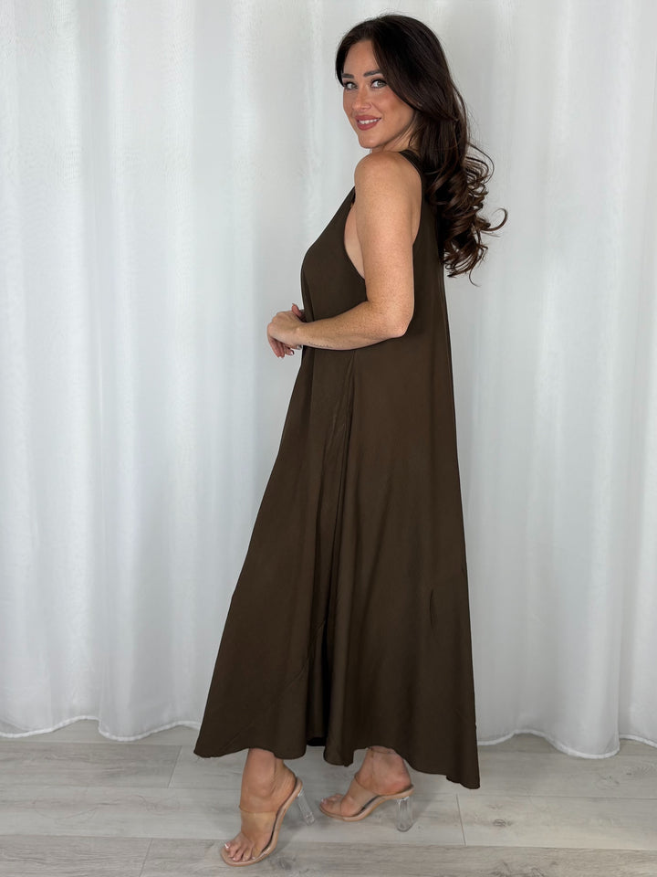 Maxi Dress With Necklace (4 Colours)