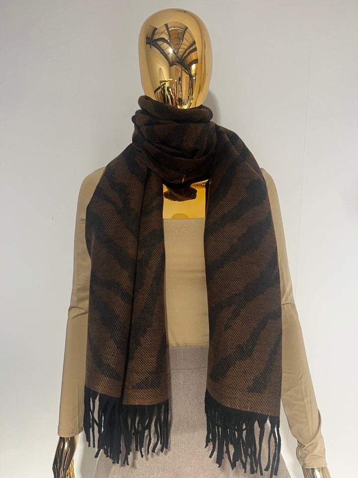 Leopard Print Border Tassel Edge Scarf