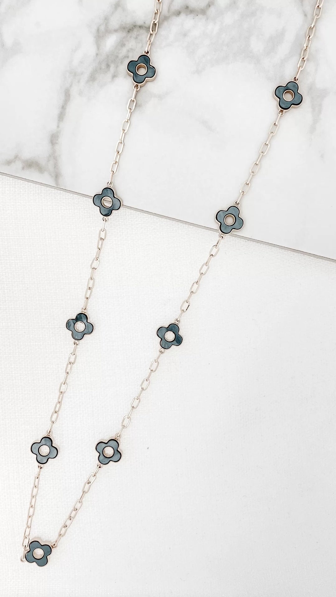 Long Silver Necklace With Grey Fleurs 6992