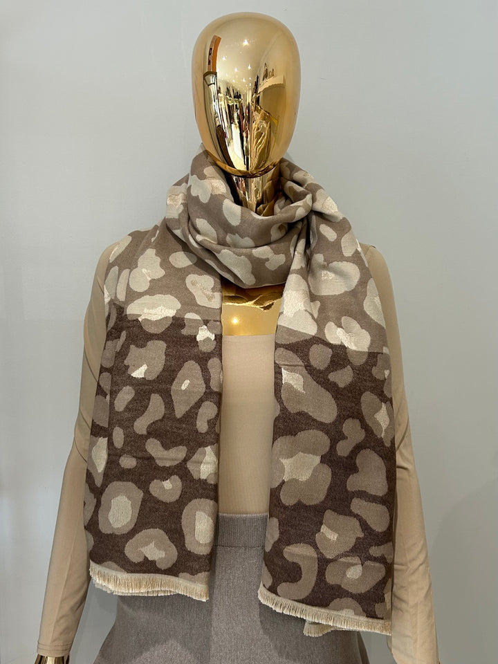 Giraffe Print Frayed Edge Scarf (2 Colours)