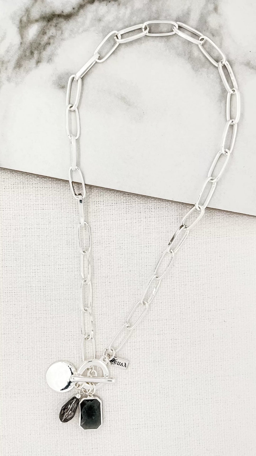 Silver Thick Chain T-Bar Necklace With Three Black Gem Pendants 9160