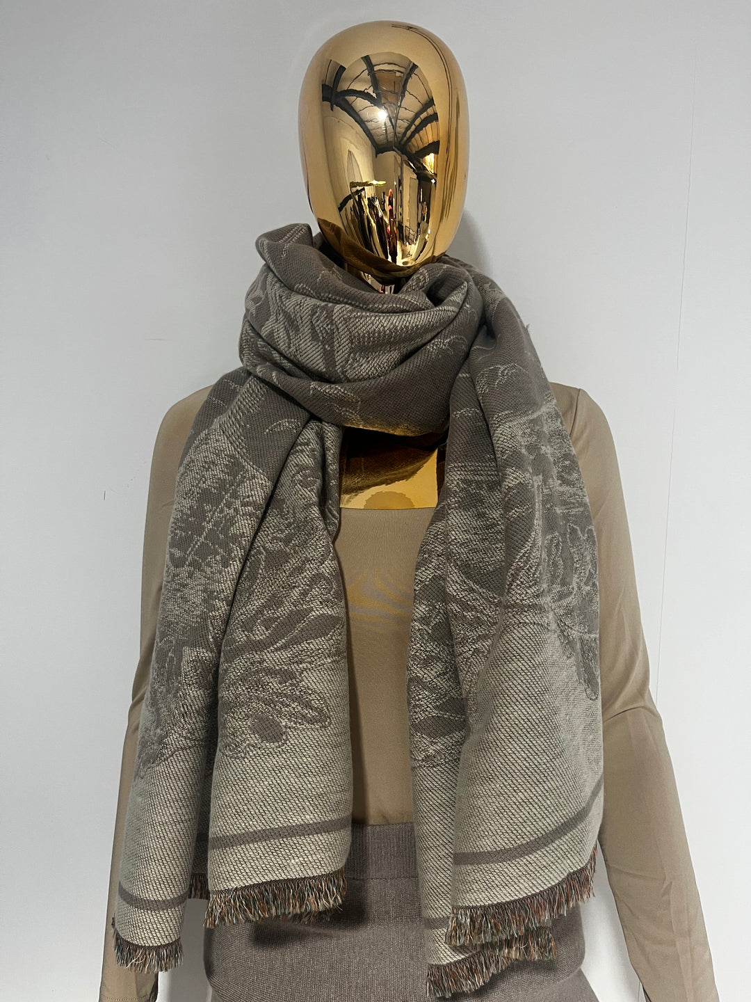 Taupe/Cream Horse Detail Fringe Detail Scarf