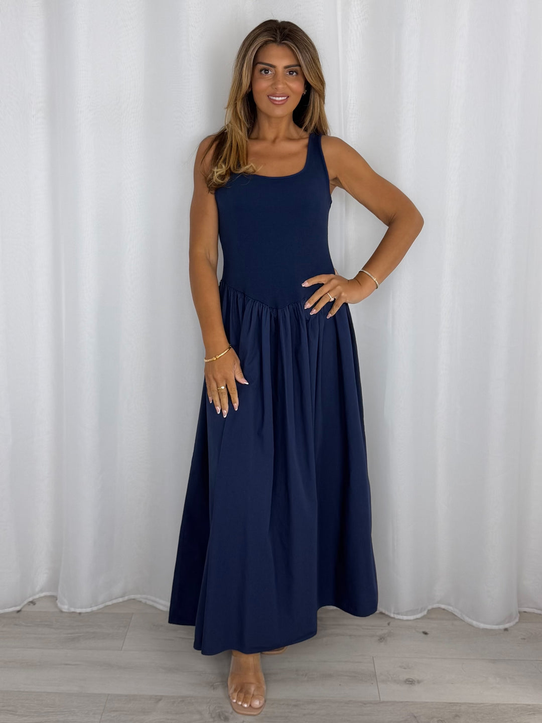 Sleeveless Scoop Neckline Maxi Dress (6 Colours)