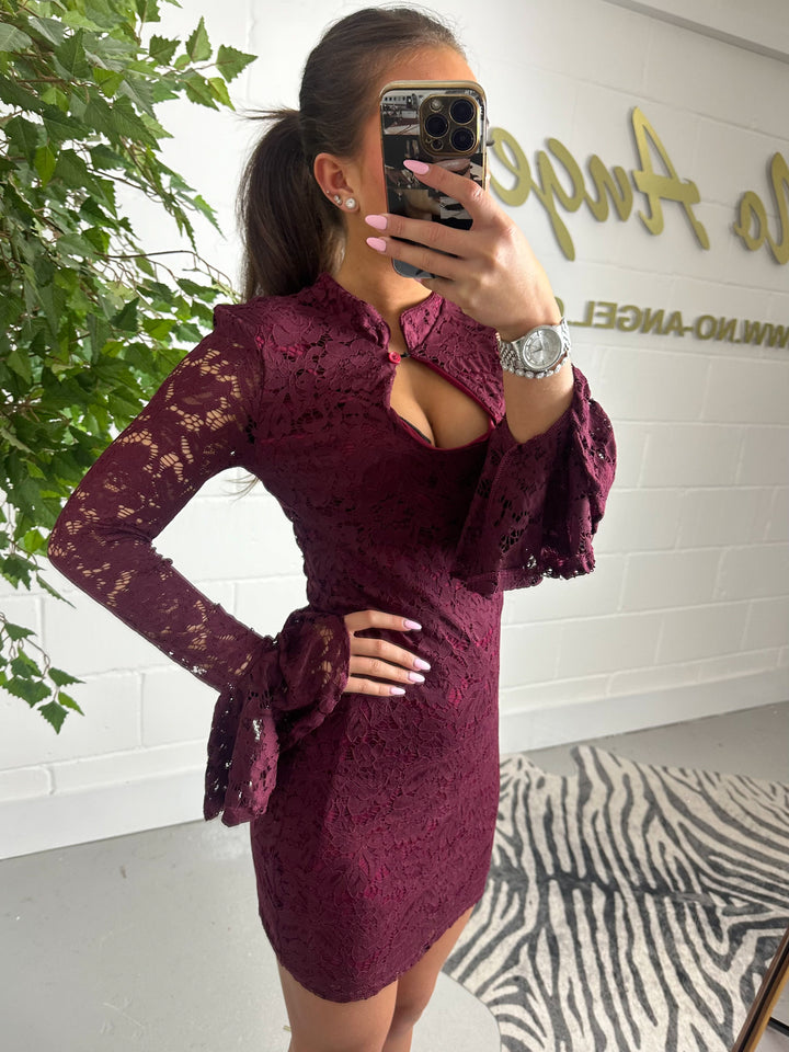 Long Bell Sleeve Lace Keyhole Dress (2 Colours)