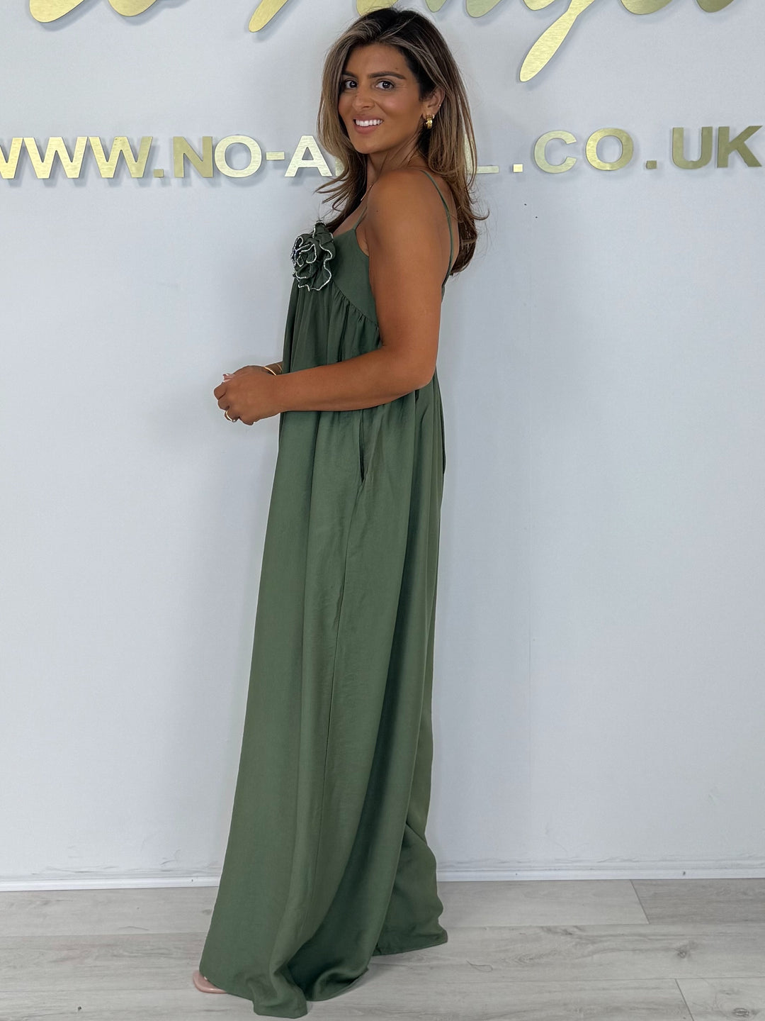 Oversized Spaghetti Strap Flower Broach Jumpsuit (3 Colours)