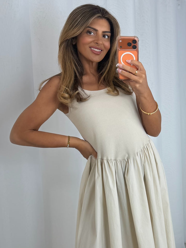 Sleeveless Scoop Neckline Maxi Dress (6 Colours)