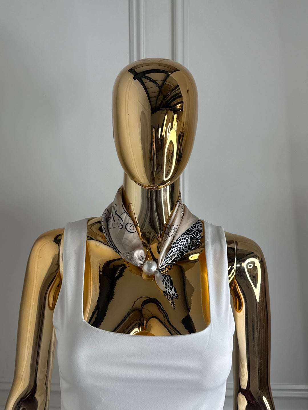 Magnetic Pearl Neck Scarf (22 Colours)