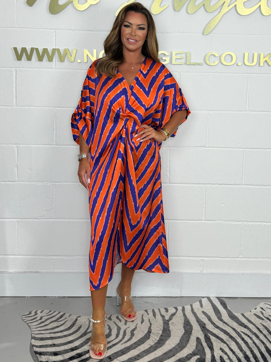 Zig zag v neck Long twist maxi dress ( 2 colours )
