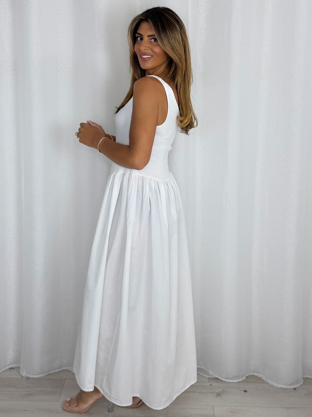 Sleeveless Scoop Neckline Maxi Dress (6 Colours)