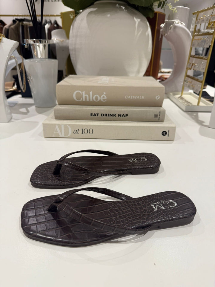 Toe Thong Flat Sandals (2 Colours)