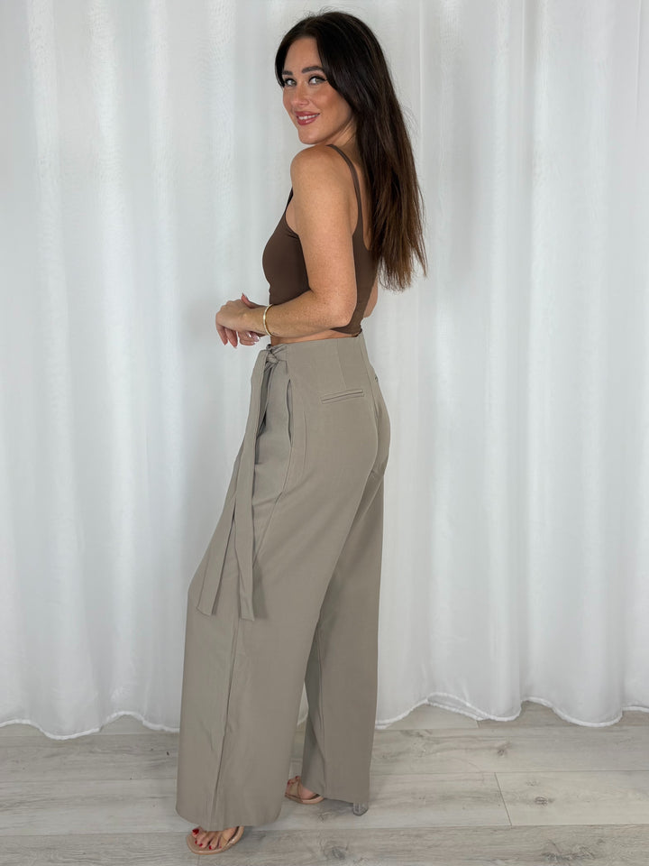 Wide Leg Trousers With Tie Up Bow (4 Colours)