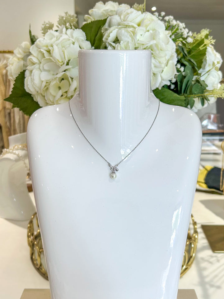 Diamante Bow Pearl Necklace (2 Colours)