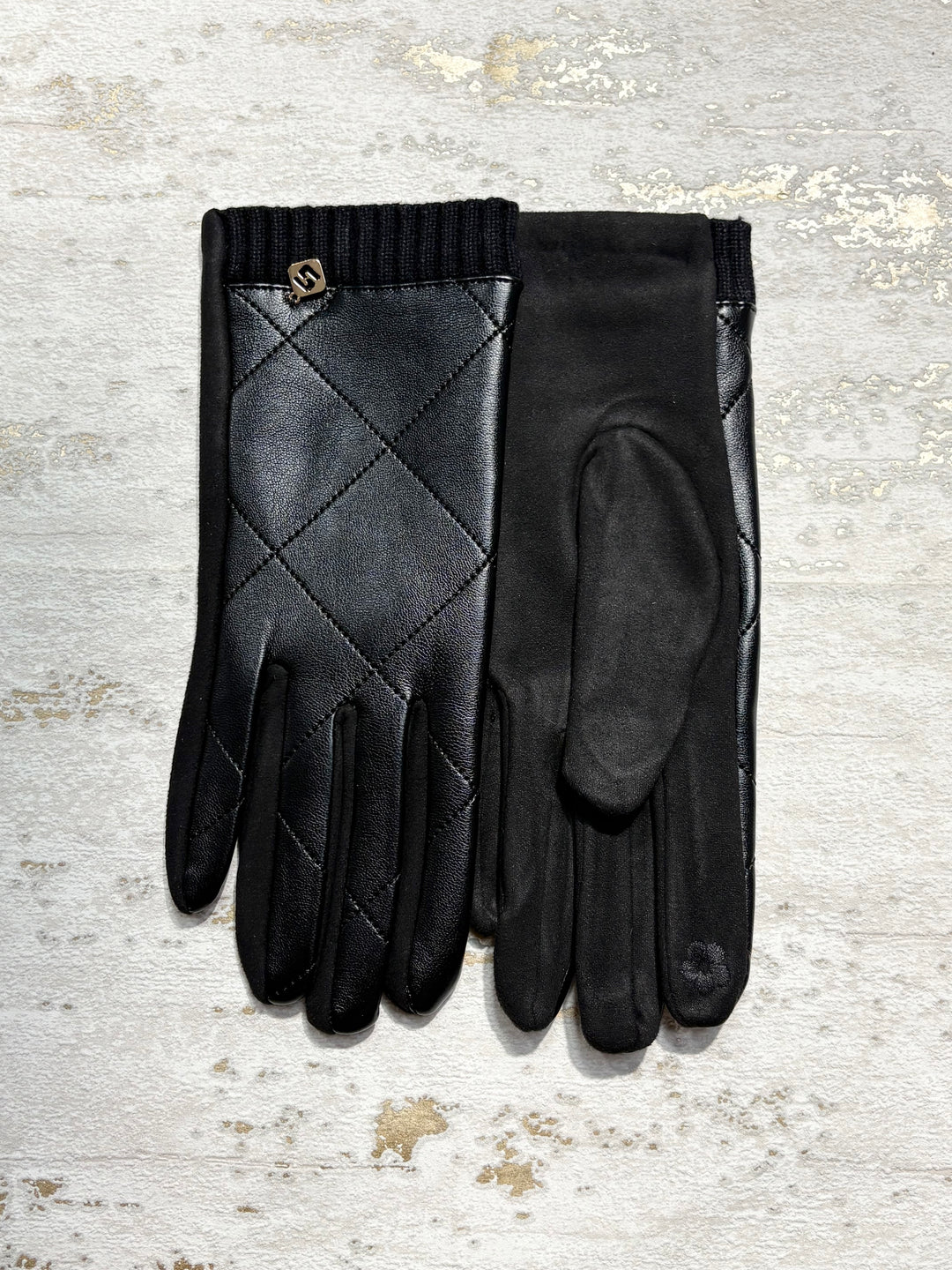 Quilted Stich Glove (2 Colours)