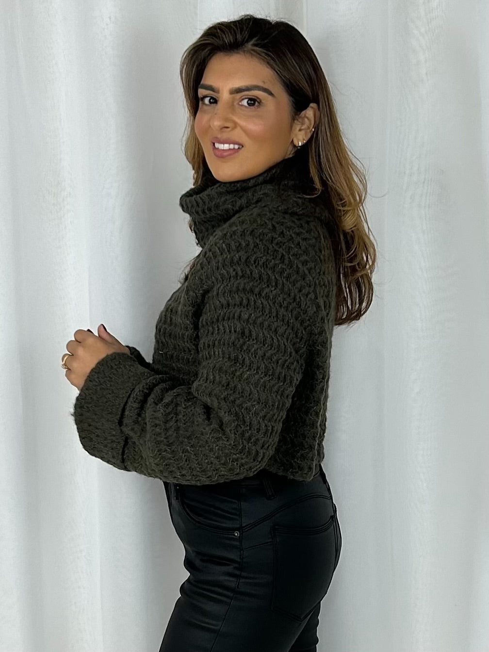 Roll Neck Knitted Cropped Jumper (4 Colours)