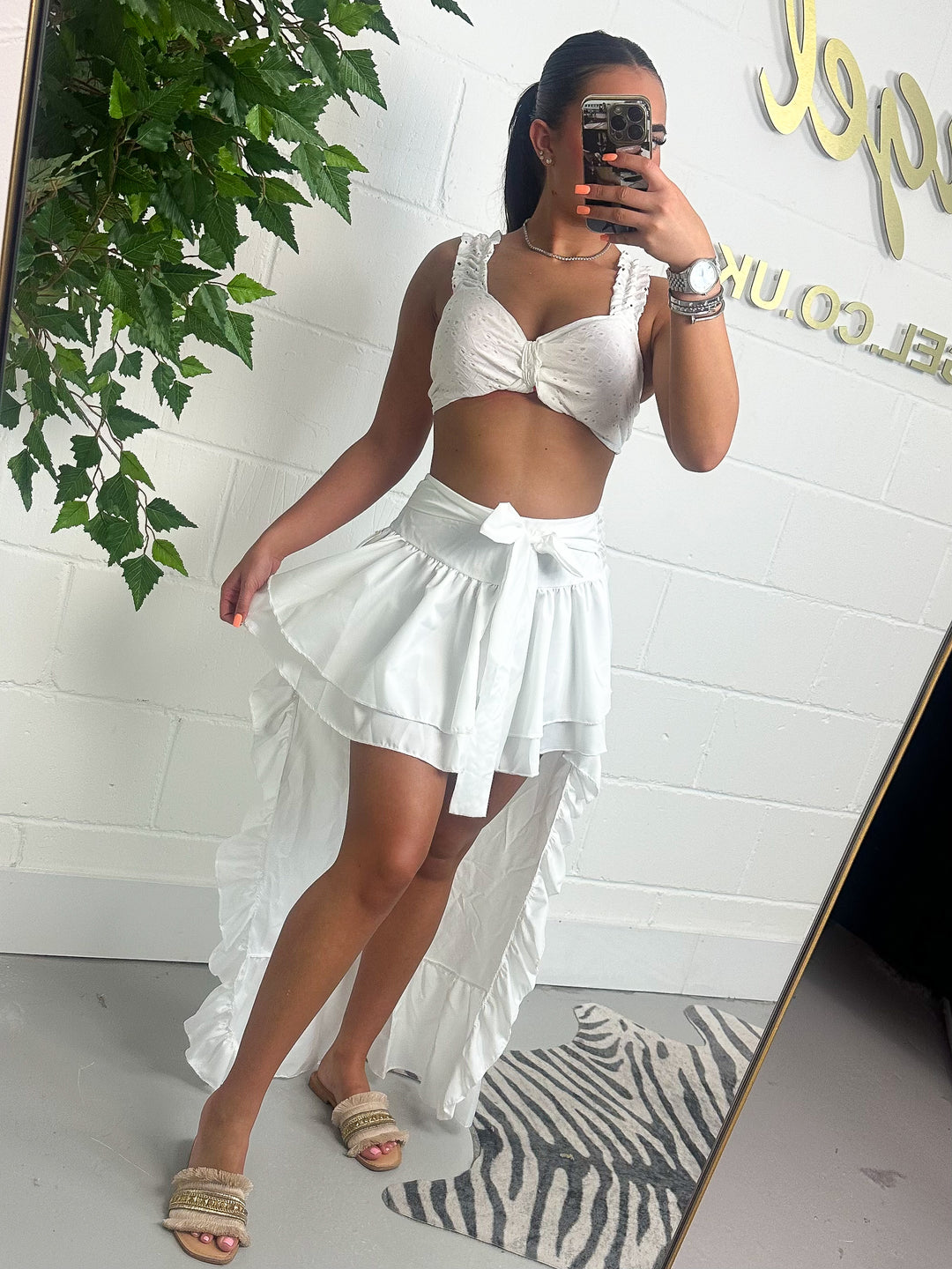 White Knot Detail Top & Ruffle High-low Skirt