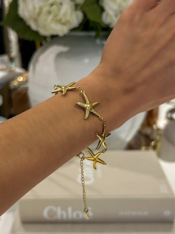 Gold Starfish Clasp Bracelet