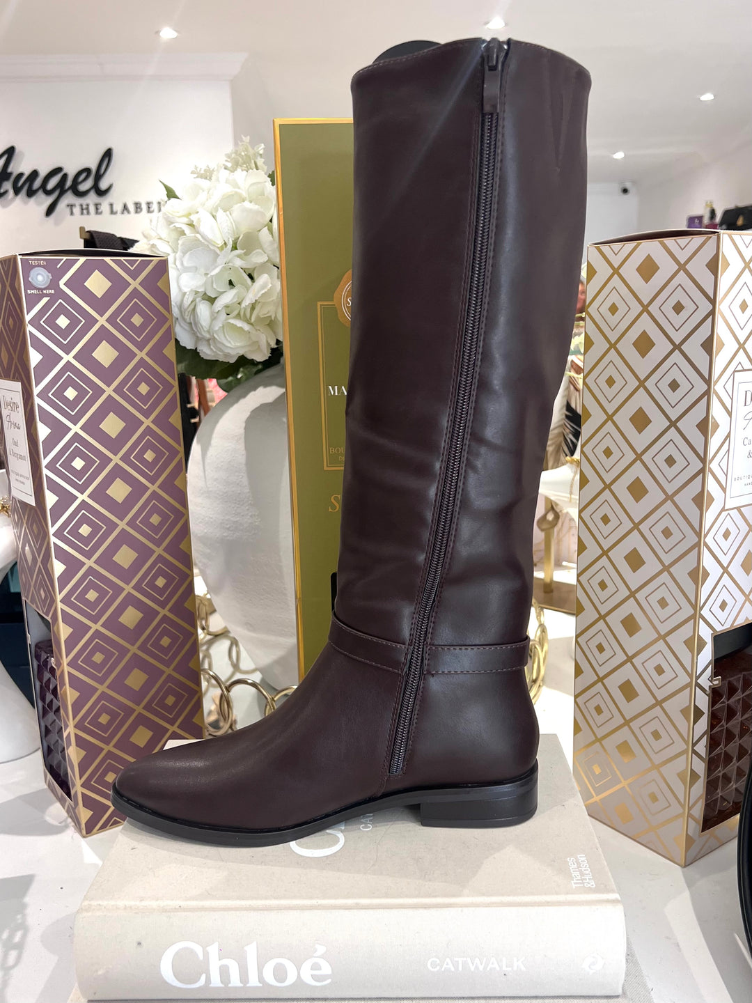 Gold Lock Buckle Pointed Toe Knee High Boots (2 Colours)