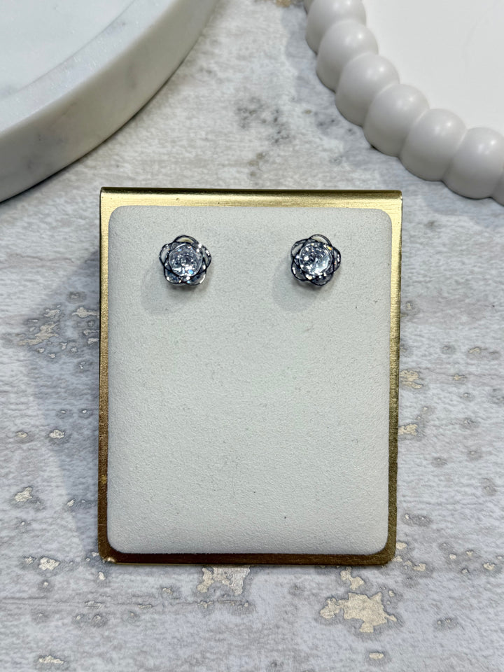 Gem Detail Flower Earrings (2 Colours)