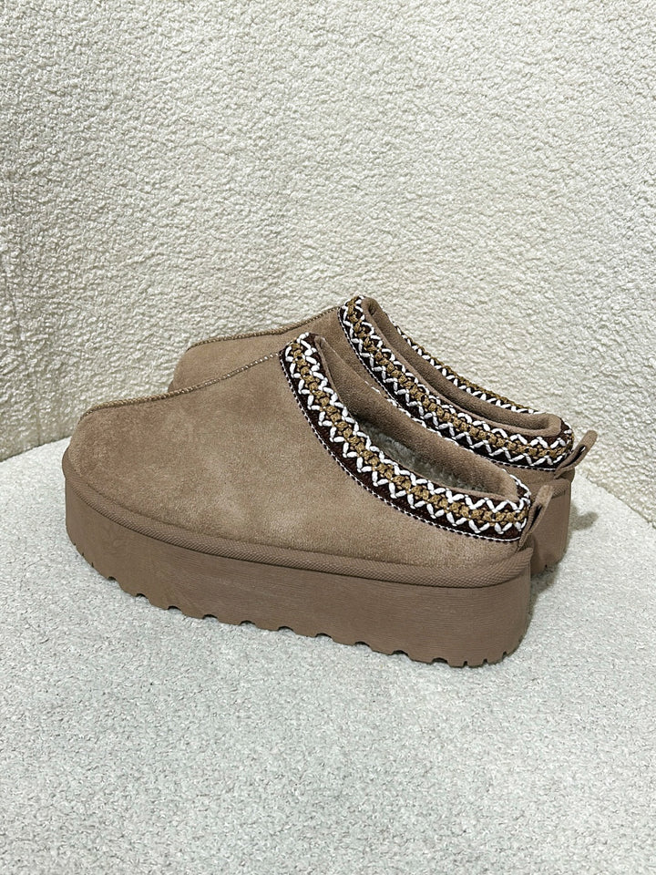 Stitch Edge Slip On Platform Shoes (2 Colours)