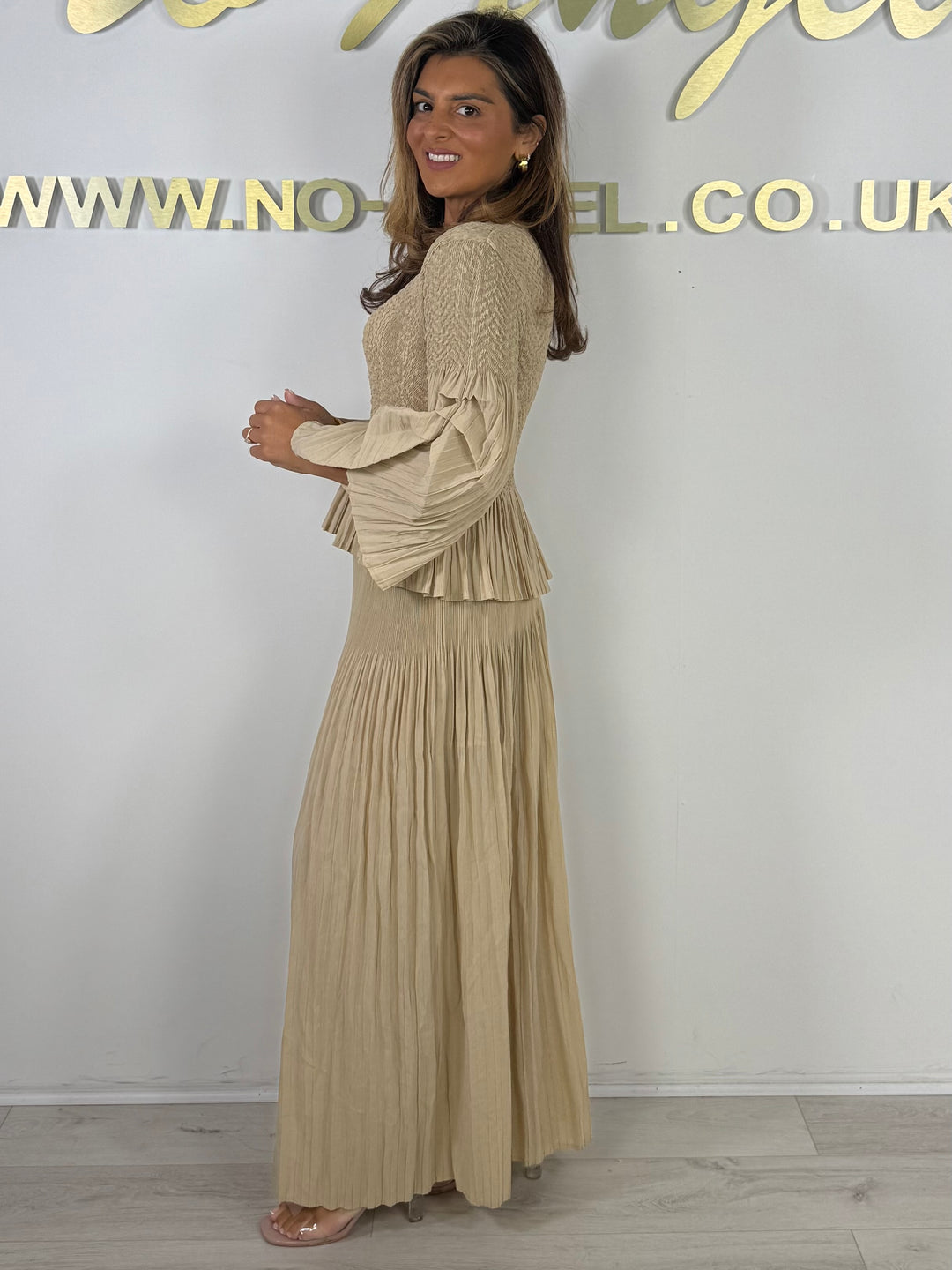 Round Neckline Bell Sleeve Top & Trouser Co-Ord (2 Colours)