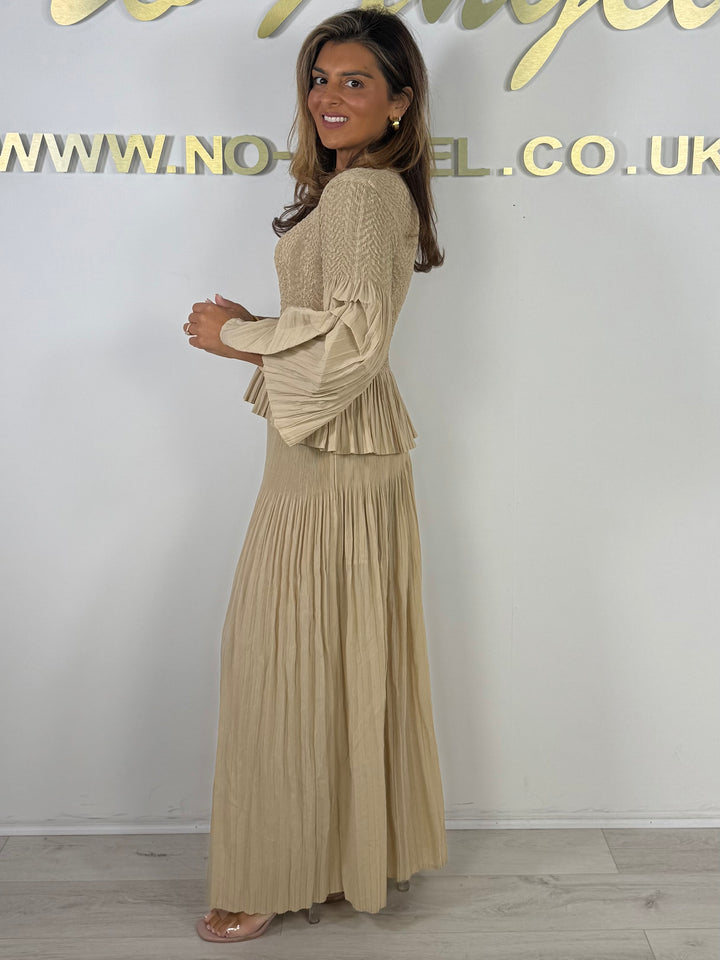 Round Neckline Bell Sleeve Top & Trouser Co-Ord (2 Colours)