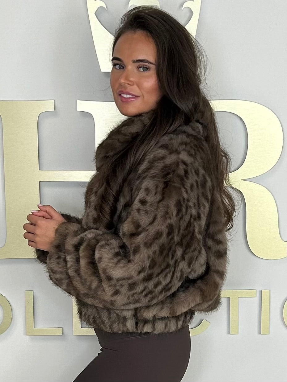 Leopard Collared Zip Up Balloon Faux Fur Jacket (2 Colours)