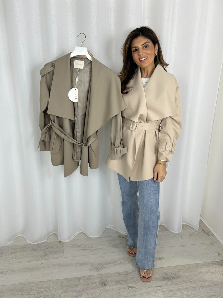 Waterfall Pleated Back Mac (2 Colours)