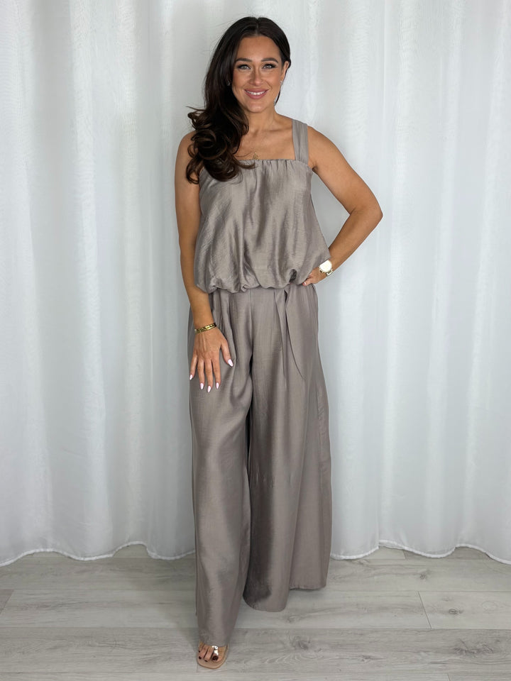 Balloon Style Thick Strap Top And Pleated Trouser Co-Ord (10 Colours)