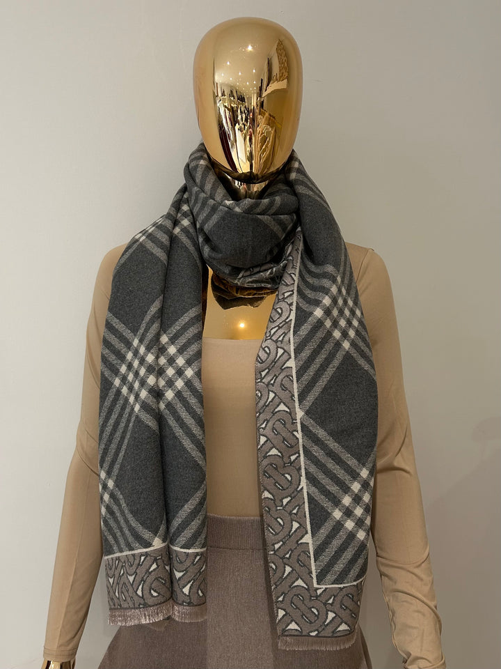 Checked Frayed Edge Scarf (2 Colours)