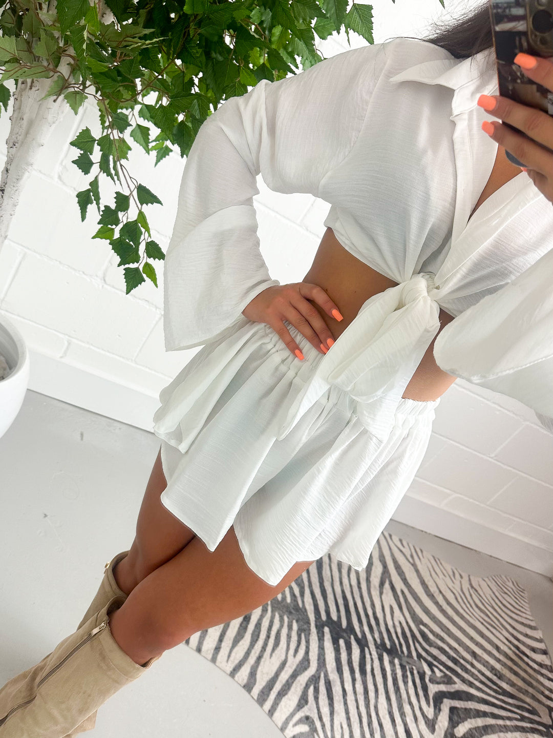 Tie up flared arm shirt and floaty shorts set ( 2 colours )
