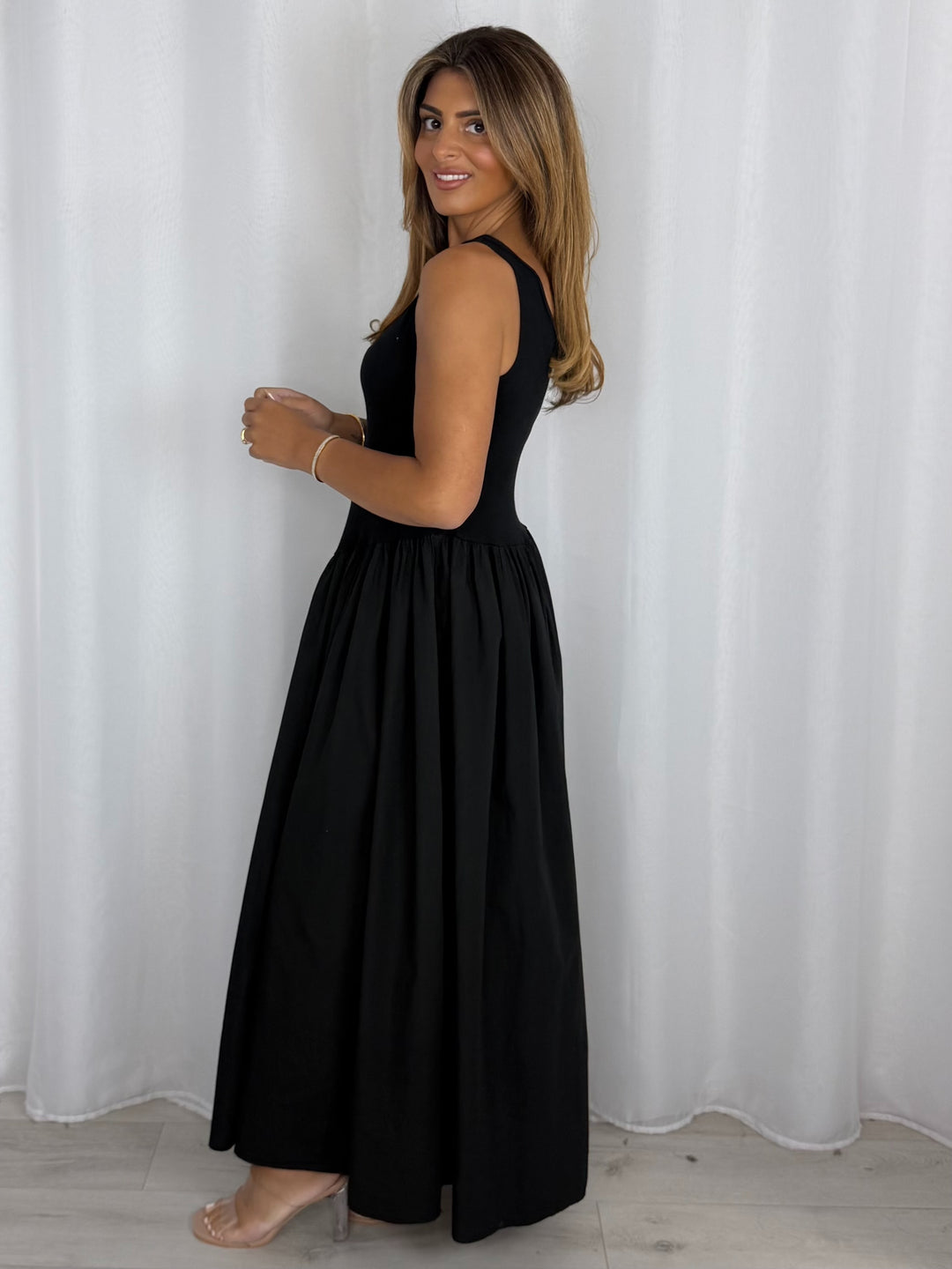Sleeveless Scoop Neckline Maxi Dress (6 Colours)