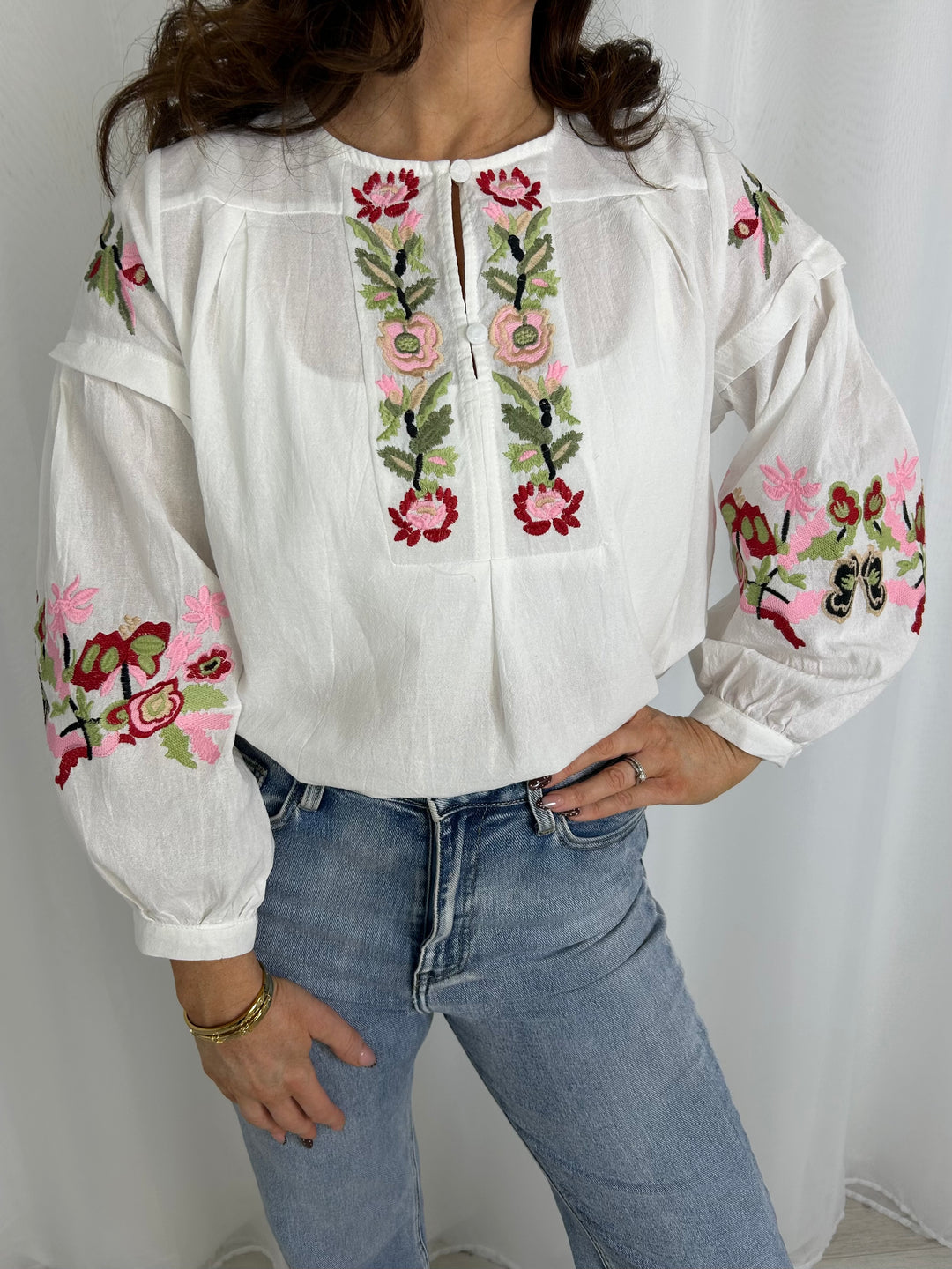 Round Neck Floral Embroidered Long Sleeve Blouse