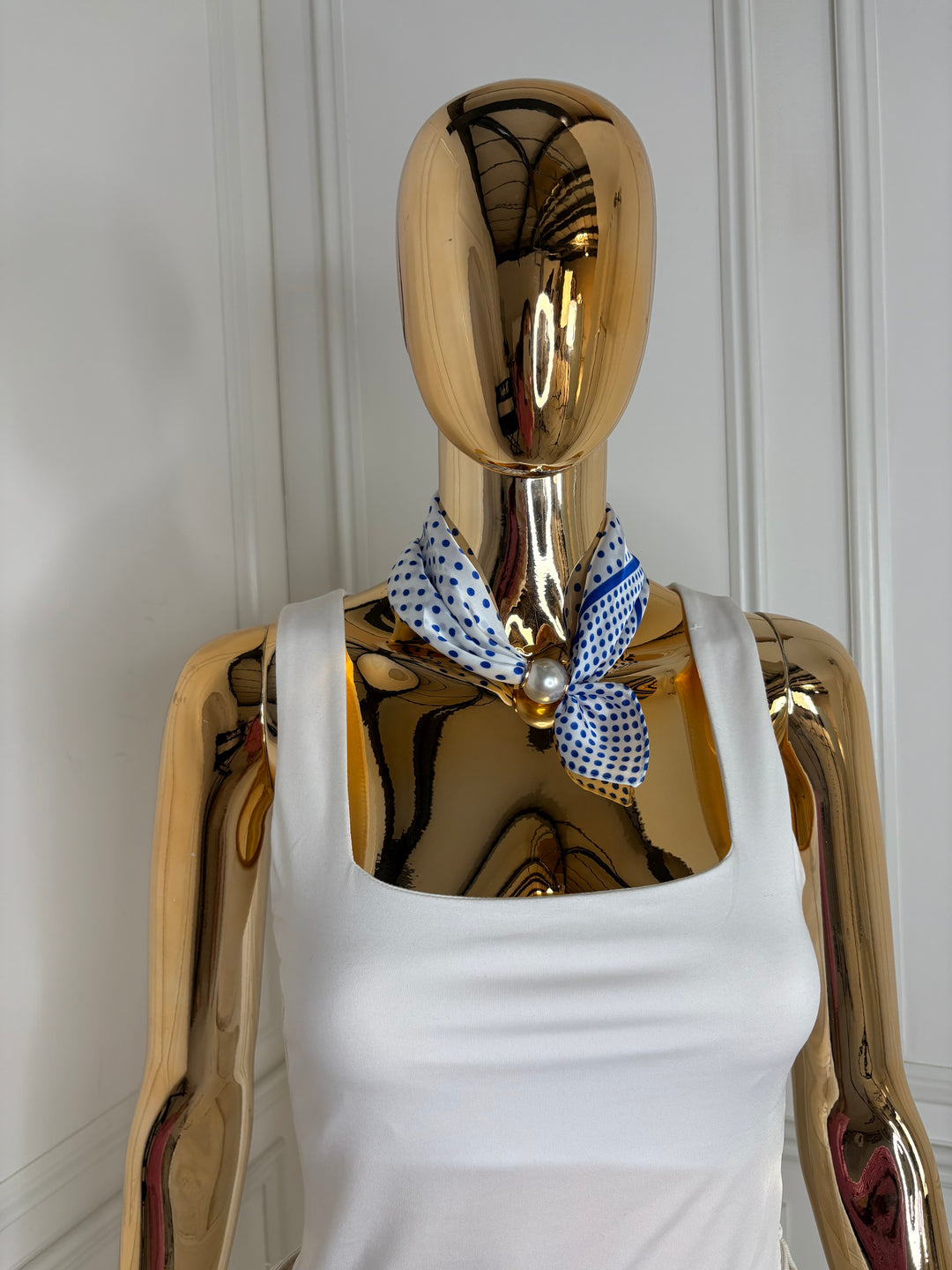 Magnetic Pearl Neck Scarf (22 Colours)