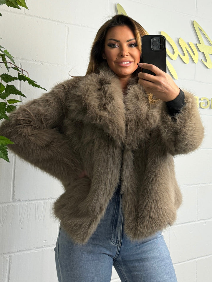 Faux Fur Collared Coat ( 2 Colours)
