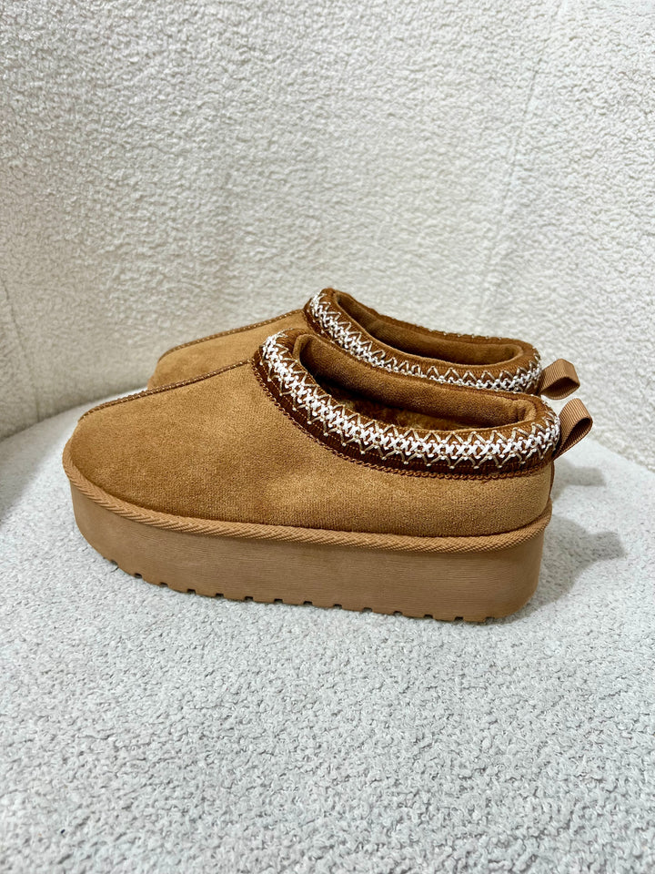 Stitch Edge Slip On Platform Shoes (2 Colours)