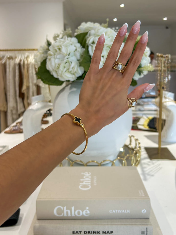 Diamante Clover Leaf Bangle (2 Colours)