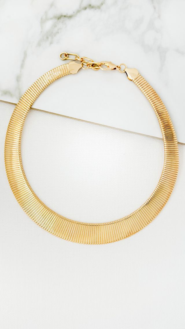 Flat Metal Ribbed Detail Choker (2 Colours)